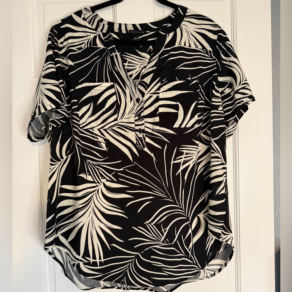 torrid Black and White Palm-Print Blouse Harper 1